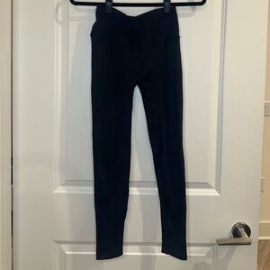 SKIMS Nylon Leggings w/ Scrunch Detail 
Size S-M